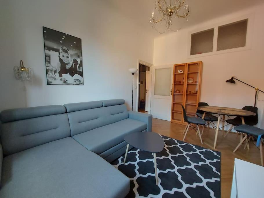 Warsaw Holiday Apartment Экстерьер фото